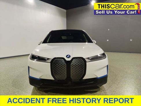 Used 2024 BMW iX xDrive50 AWD/4WD image 3