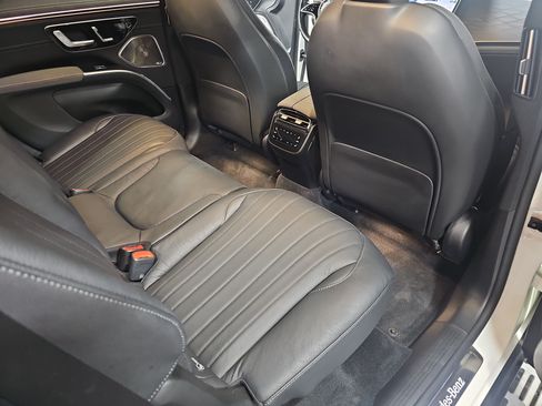 Used 2023 Mercedes-Benz EQS 450+ SUV image 12