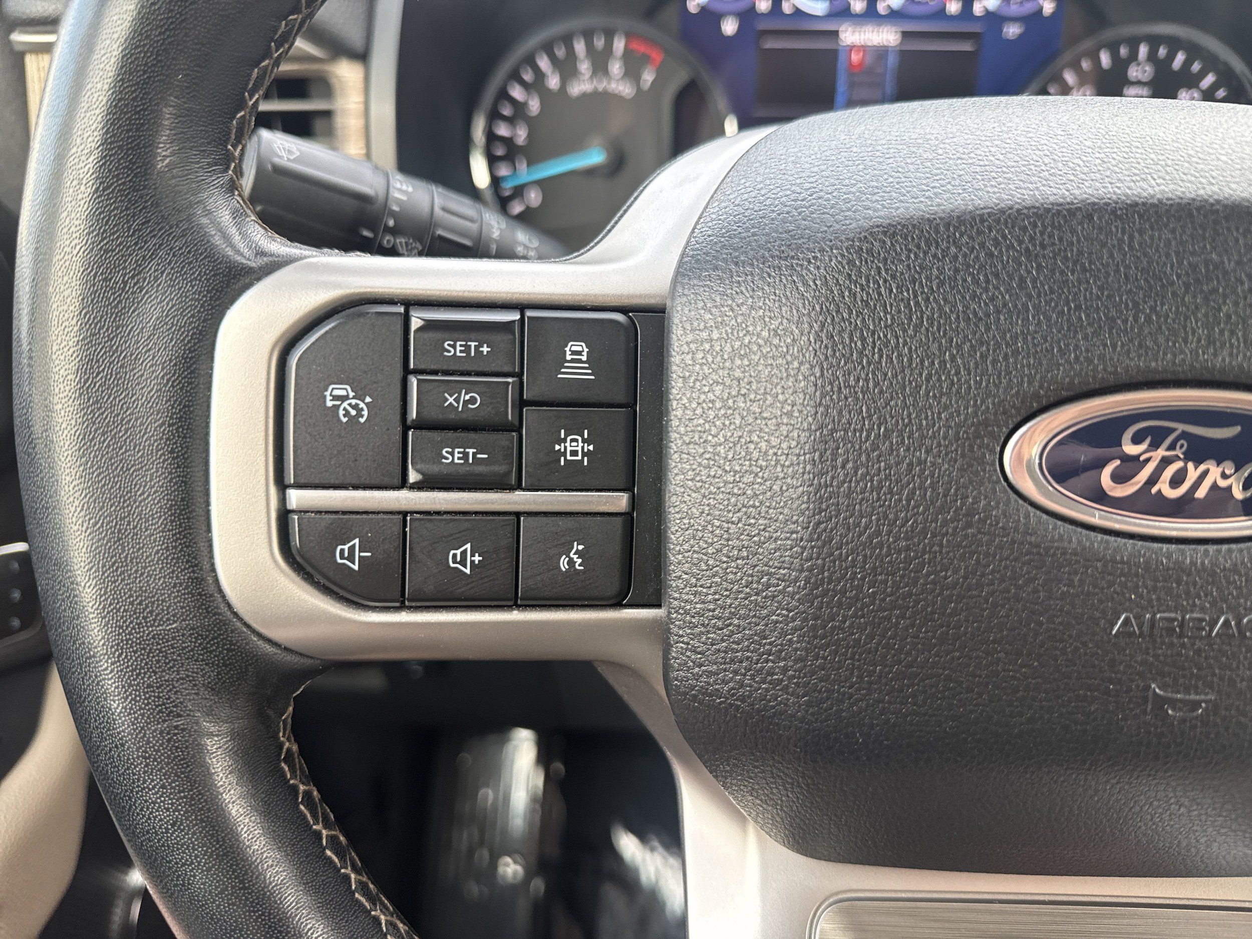 Used 2024 Ford Expedition Limited AWD/4WD image 31