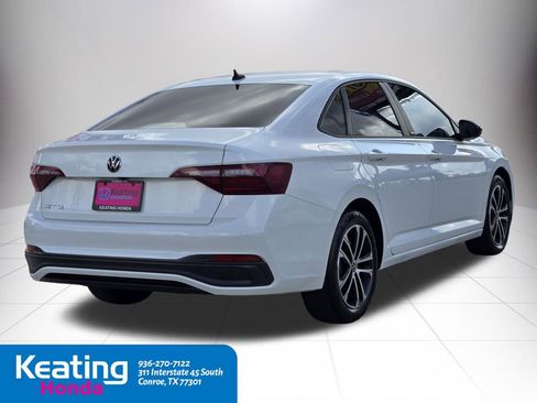 Used 2023 Volkswagen Jetta Sport image 5