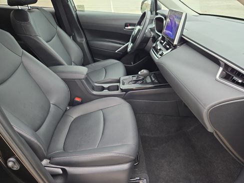 Used 2026 Toyota Corolla Cross XLE FWD image 31