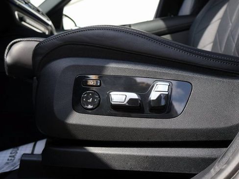 Used 2023 BMW X6 xDrive40i w/ Executive Package AWD/4WD image 37