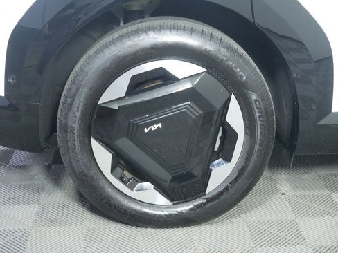 Used 2024 Kia EV9 Land AWD/4WD image 13