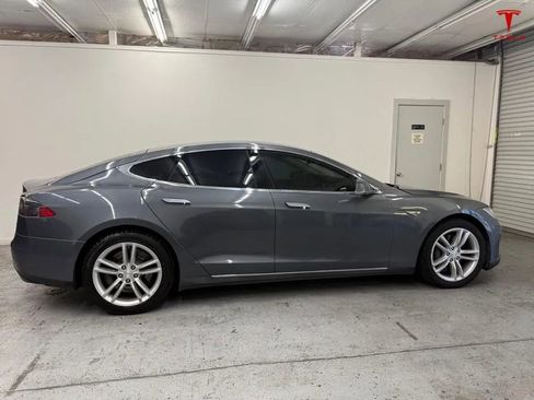 Used 2014 Tesla Model S P85 RWD image 9
