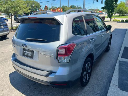 Used 2017 Subaru Forester 2.5i Limited AWD/4WD image 7