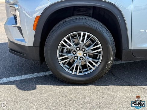 Used 2024 Chevrolet Traverse LT FWD image 10