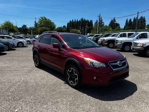 Used 2014 Subaru Crosstrek 2.0i Premium w/ Moonroof Package AWD/4WD image 1