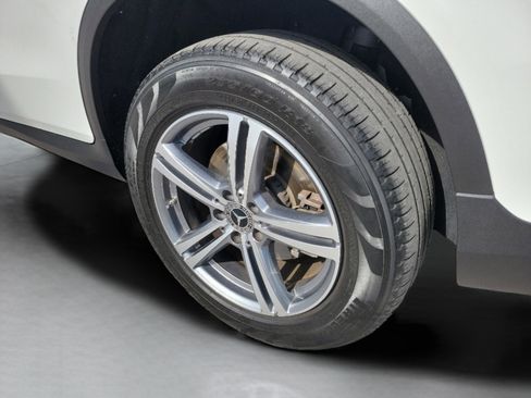 Certified 2022 Mercedes-Benz GLC 300 image 5