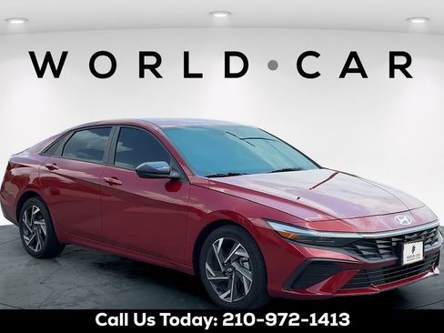 Used 2025 Hyundai Elantra Sport FWD image 1