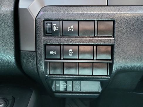 Used 2025 Toyota Tacoma TRD Off-Road image 27