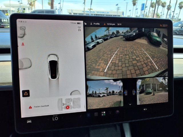 Used 2021 Tesla Model Y Long Range AWD/4WD image 21