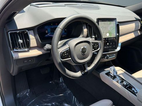 New 2026 Volvo XC90 T8 Ultra w/ Protection Package AWD/4WD image 4