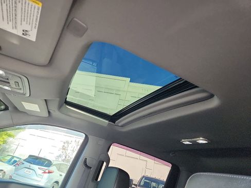 Used 2021 GMC Sierra 1500 SLT w/ SLT Convenience Package image 16