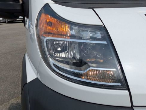 Used 2021 RAM ProMaster 2500 FWD image 12