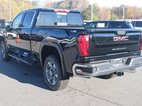 New 2025 GMC Sierra 2500 SLT w/ SLT Premium Package image 5
