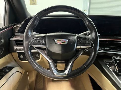 Used 2023 Cadillac Escalade Premium Luxury w/ Performance Package AWD/4WD image 21