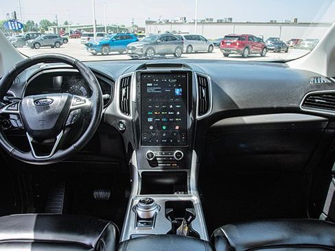 Used 2024 Ford Edge SEL AWD/4WD image 5