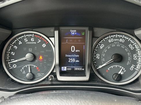 Used 2023 Toyota Tacoma TRD Off-Road AWD/4WD image 24