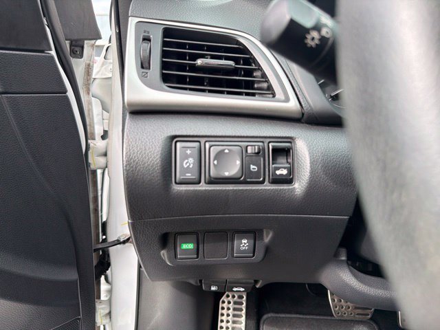 Used 2019 Nissan Sentra SV FWD image 12