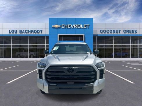 Used 2022 Toyota Tundra SR5 w/ SR5 Convenience Package AWD/4WD image 3