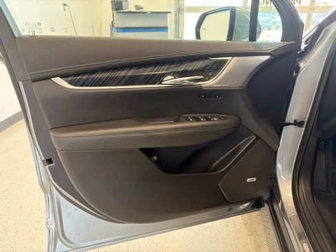 Used 2024 Cadillac XT6 Premium Luxury w/ LPO, Floor Liner Package AWD/4WD image 45