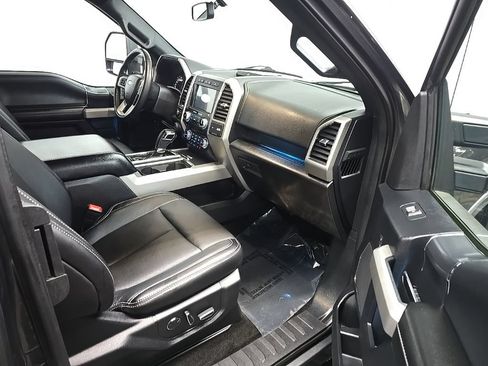 Certified 2018 Ford F150 Lariat w/ Equipment Group 502A Luxury AWD/4WD image 19