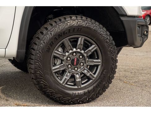 New 2026 GMC Sierra 1500 AT4X w/ LPO, Black Badging Package AWD/4WD image 10