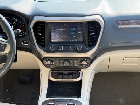 Used 2020 GMC Acadia Denali w/ Technology Package AWD/4WD image 13