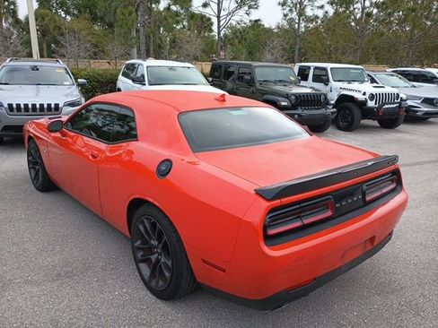 Used 2022 Dodge Challenger R/T Scat Pack w/ Driver Convenience Group image 3