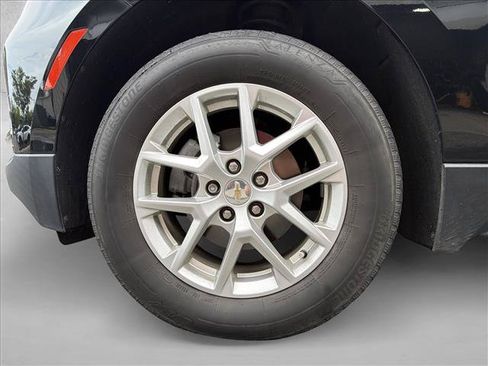 Used 2023 Chevrolet Equinox LS w/ LS Convenience Package AWD/4WD image 9