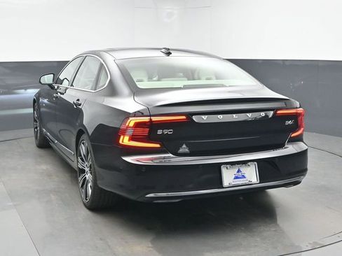 Used 2023 Volvo S90 B6 Plus image 8