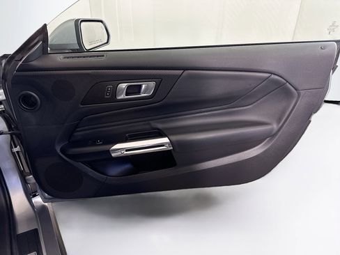 Used 2025 Ford Mustang Premium image 28
