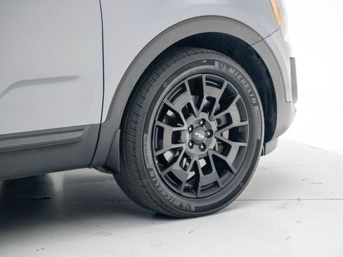 Used 2022 Kia Telluride SX w/ SX Prestige Package AWD/4WD image 8