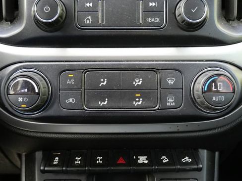 Used 2022 Chevrolet Colorado ZR2 AWD/4WD image 24