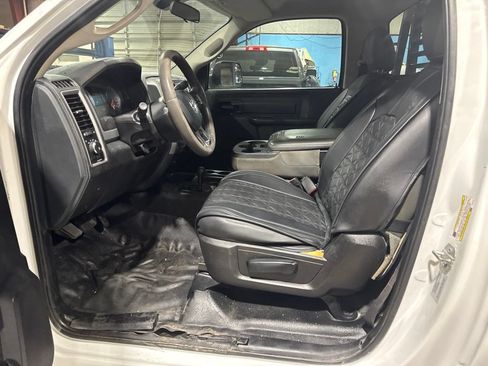 Used 2016 RAM 3500 Tradesman w/ Chrome Appearance Group AWD/4WD image 11