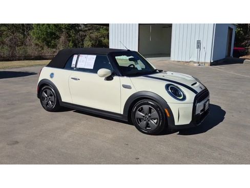 Used 2022 MINI Cooper S w/ Driver Assistance Package image 2