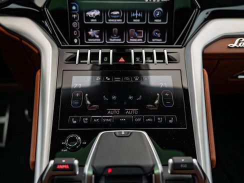 Used 2024 Lamborghini Urus S image 20