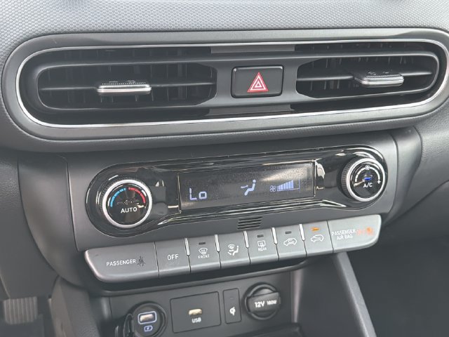 Used 2022 Hyundai Kona SEL w/ Convenience Package FWD image 21
