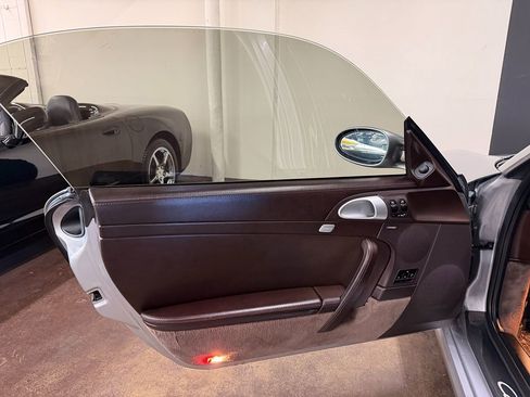 Used 2006 Porsche 911 Carrera S image 14