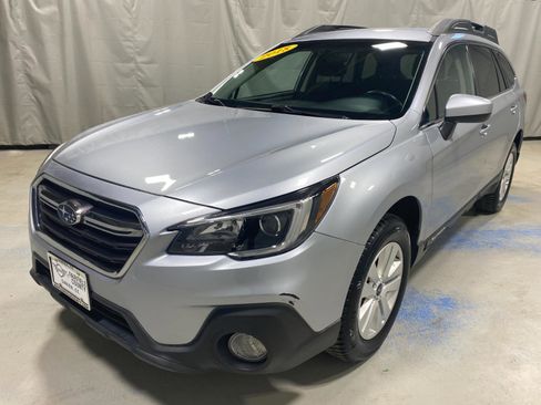Used 2018 Subaru Outback 2.5i Premium image 1