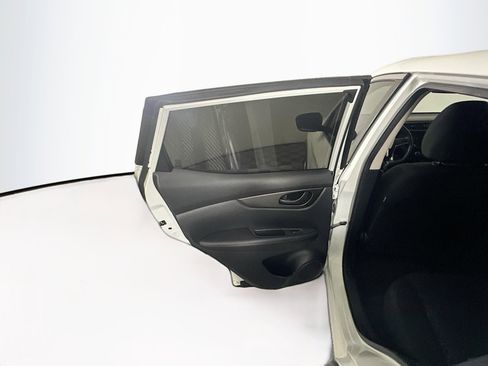 Used 2022 Nissan Rogue Sport S FWD image 25