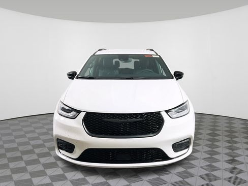 New 2026 Chrysler Pacifica Select FWD image 29