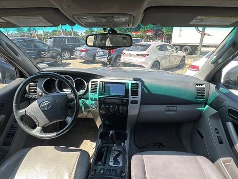 Used 2006 Toyota 4Runner Limited AWD/4WD image 23