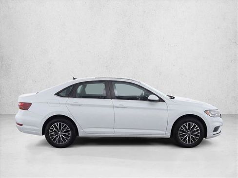 Used 2021 Volkswagen Jetta SE w/ SE Cold Weather Package FWD image 8