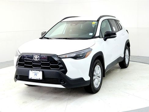 New 2026 Toyota Corolla Cross LE image 2