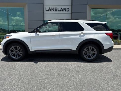 Used 2022 Ford Explorer XLT w/ Equipment Group 202A RWD image 1