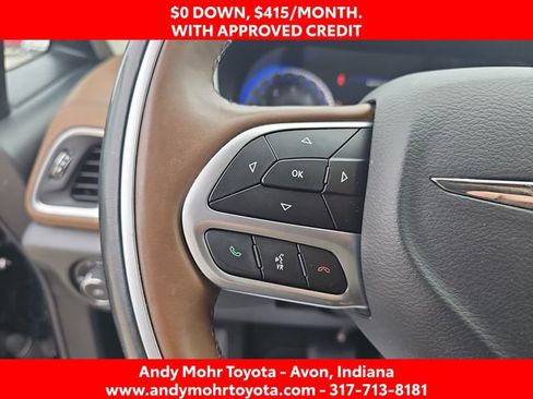 Used 2018 Chrysler Pacifica Limited w/ Advanced Safetytec Group FWD image 16