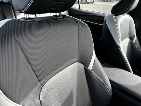 Used 2025 Toyota Camry LE image 13