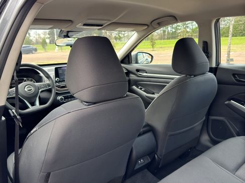 Used 2023 Nissan Altima 2.5 SV image 11