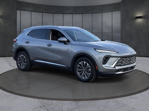 Certified 2025 Buick Envision Preferred AWD/4WD image 8